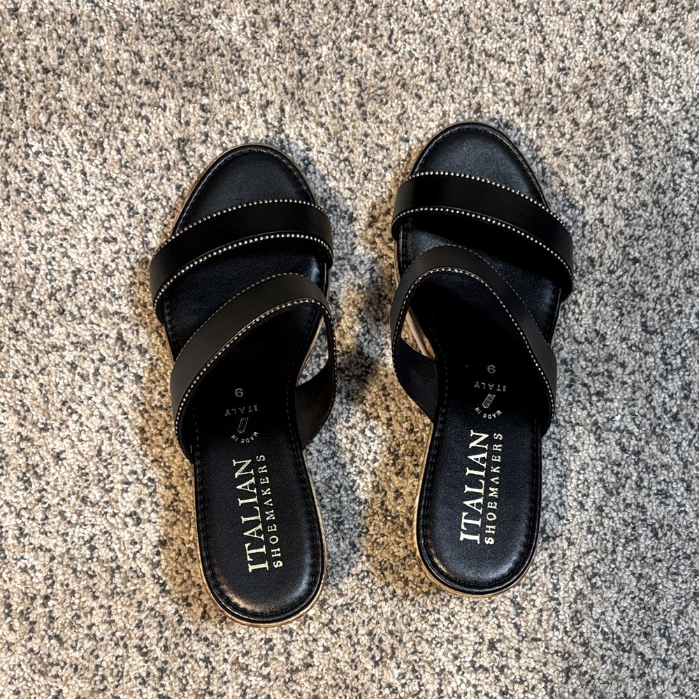 Women’s Italian shoemakers Black Heels Size 9